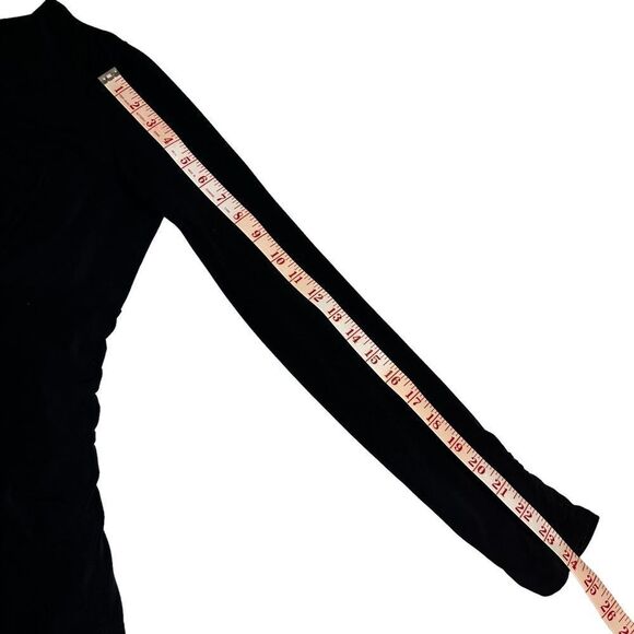 Andre Oliver Black Wrap effect top - Picture 8 of 11